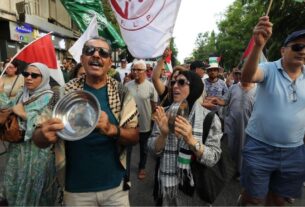 Disparos israelenses em centro de distribuição em Gaza deixam ao menos 73 mortos