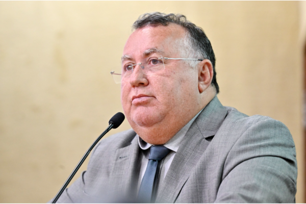 Dr. Bernardo sugere Fátima Bezerra antecipar renúncia: “Seria um gesto”