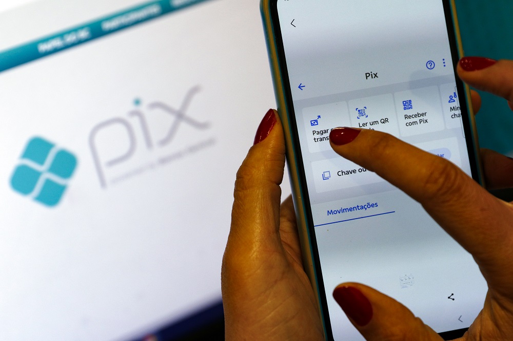 EUA acusam Brasil de favorecer Pix, censurar redes e atrasar patentes de medicamentos