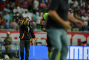 Em derrota do Atlético-MG, Cuca enxerga jogo equilibrado
