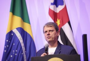 Em reunião sem assessores, Tarcísio promete pressionar governadores e parlamentares dos EUA