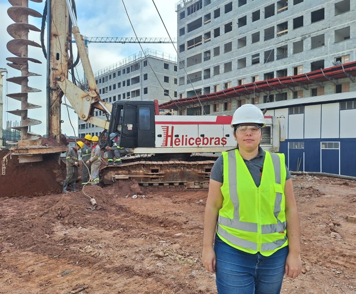 Empresa de construção civil inova e investe em força feminina na área