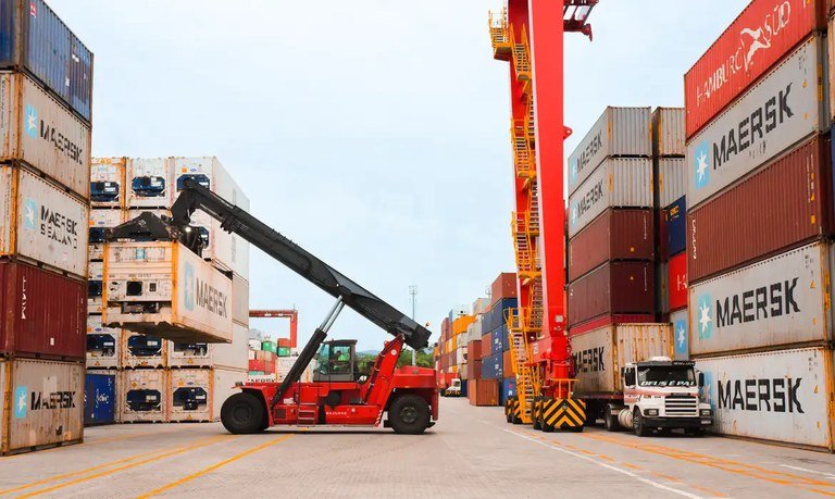 Empresas ficam sem tempo de “evitar tarifas” e corrida da exportação acaba