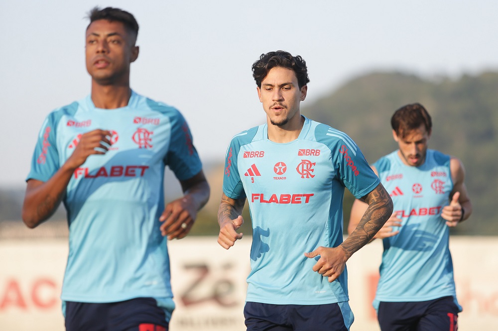 Escalação do Flamengo: Filipe Luís tem oito desfalques para enfrentar o Bragantino