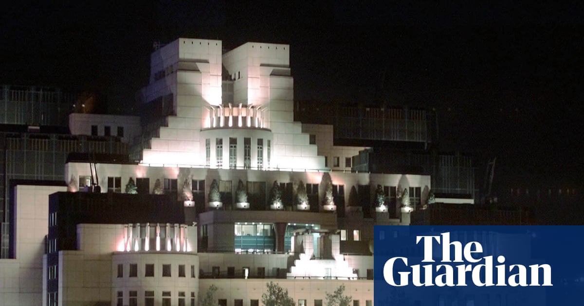 Espies e pessoal da SAS entre mais de 100 britânicos incluídos no vazamento de dados afegãos | Política de defesa