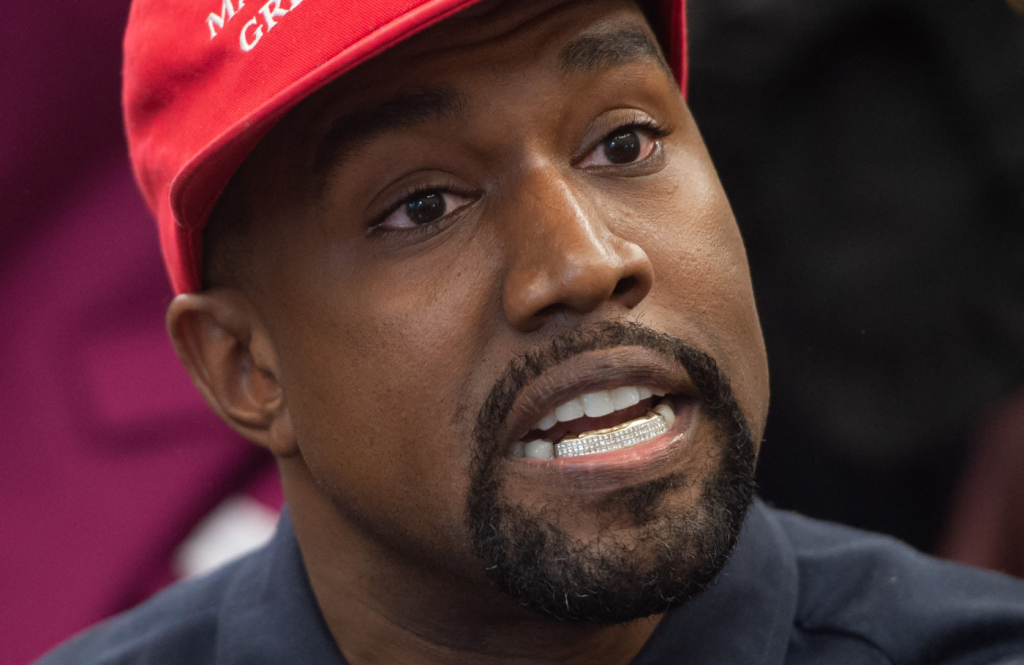 Festival eslovaco que teria show de Kanye West é cancelado após polêmica com música ‘Heil Hitler’