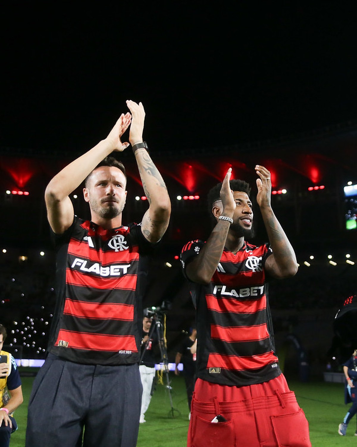 Filipe Luís revela quando Flamengo poderá contar com Saúl e Emerson