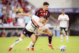 Flamengo anuncia que Ayrton Lucas precisará passar por cirurgia na perna esquerda