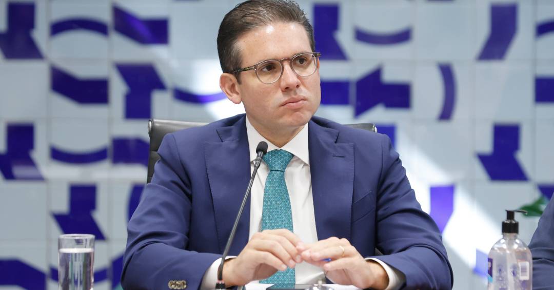 Focado no plenário, Motta manda cancelar reuniões de comissões