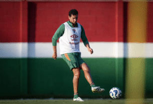 Ganso treina e pode reforçar o Fluminense contra o Palmeiras no Maracanã
