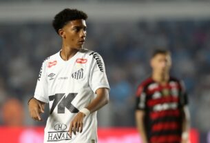 Habilidoso, canhoto e elogiado por Neymar: Robinho Jr. ganha holofotes após estreia pelo Santos