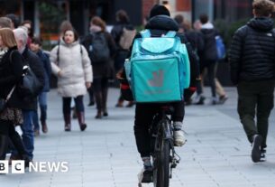 Home Office para compartilhar locais de hotéis de asilo com Deliveroo, Just Eat e Uber Eats