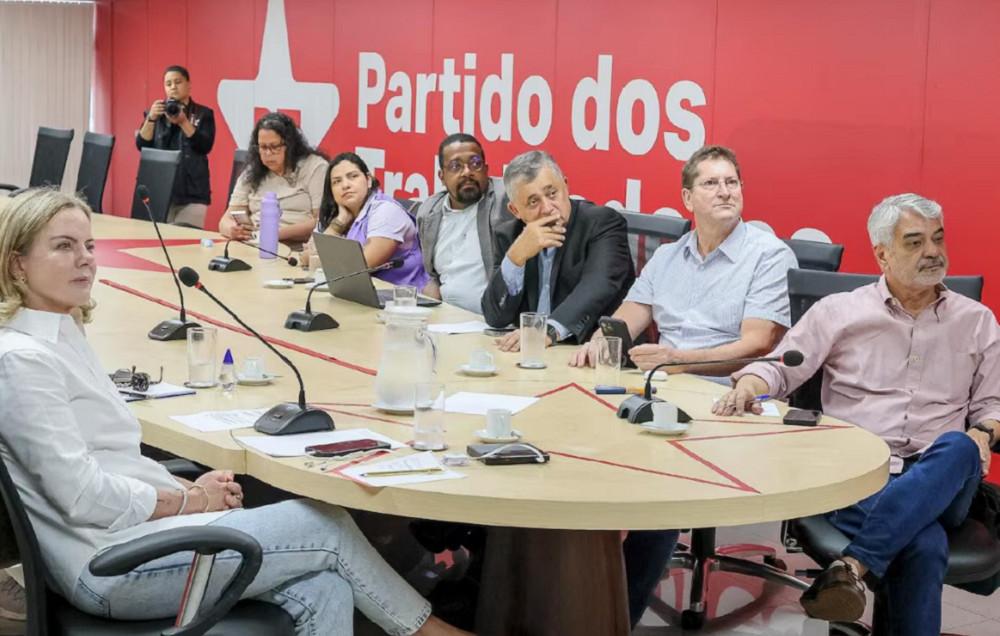 Impasse em MG atrasa divulgação do resultado da presidência do PT e Humberto Costa diz que judicialização é ‘inaceitável’