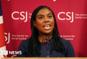 Kemi Badenoch definido para reformular o Partido Conservador Gabinete Sombra