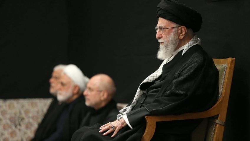 Líder supremo do Irã faz 1ª aparição pública desde guerra com Israel