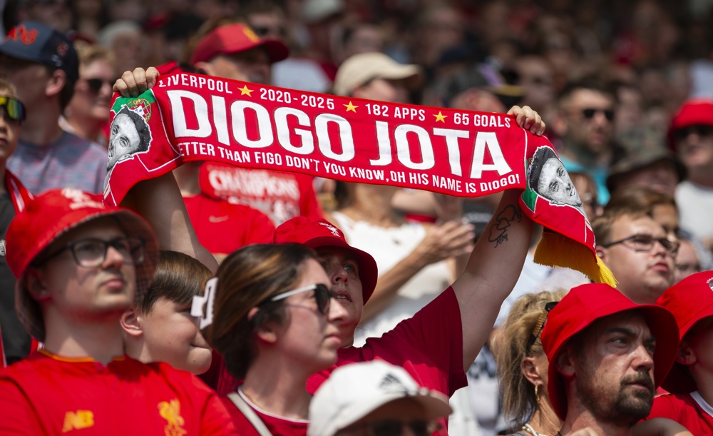 Liverpool homenageia Diogo Jota em primeira partida após morte do jogador