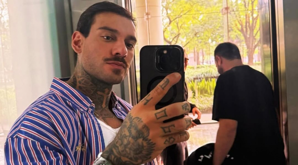 Lucas Lucco e o pai são indiciados por fraude na venda de carros de luxo; cantor nega