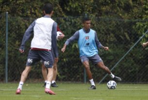 Luiz Gustavo faz primeiro treino técnico com grupo do São Paulo após tromboembolismo