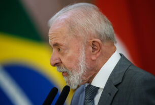 Lula reage a Trump e diz que país não aceita ser tutelado - 09/07/2025 - Poder