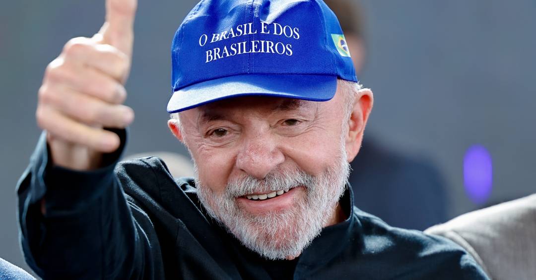 Lula respira, colhe boas notícias, mas continua no vermelho