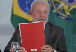 Lula sanciona lei que proíbe testes de cosméticos em animais