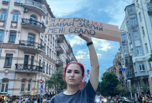 Milhares de anos em Kyiv protestam contra a nova lei que está prejudicando os esforços anticorrupção