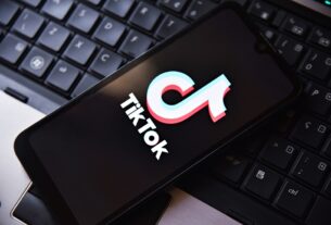 Moderadores do Tiktok na Alemanha acusam rede social de trocá-los por Inteligência Artificial