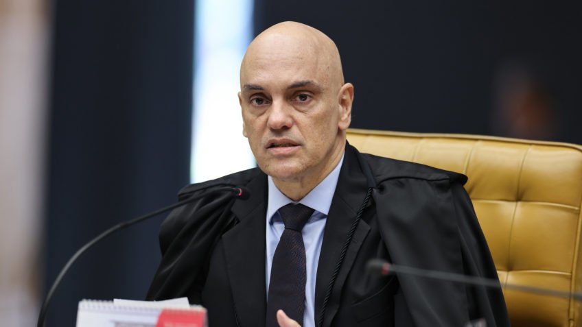 Moraes inclui possível uso de informações privilegiadas no inquérito sobre coação ao STF