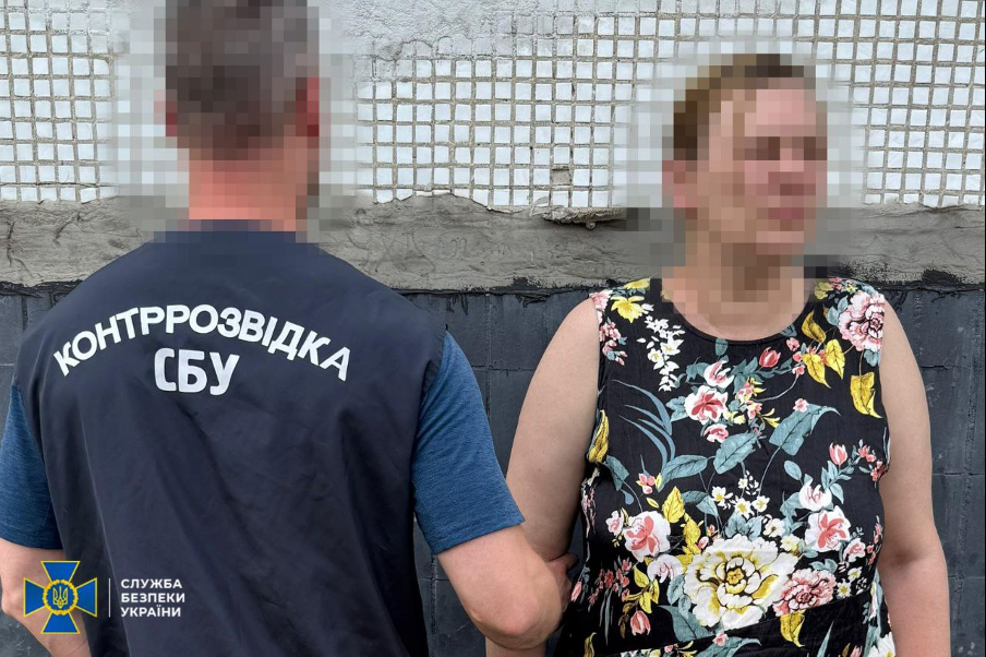 Mulher Kharkiv ajudou a atingir greve de mísseis russos na prefeitura