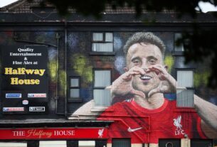 Mural de autoria coletiva homenageia Diogo Jota em Liverpool
