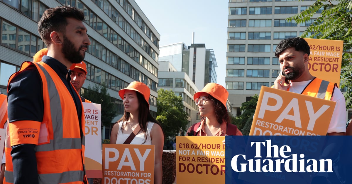 NHS Chiefs e BMA em linha sobre a segurança do paciente durante a greve dos médicos | NHS