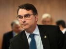 Na Europa, Flávio Bolsonaro volta a criticar operação da PF contra o pai