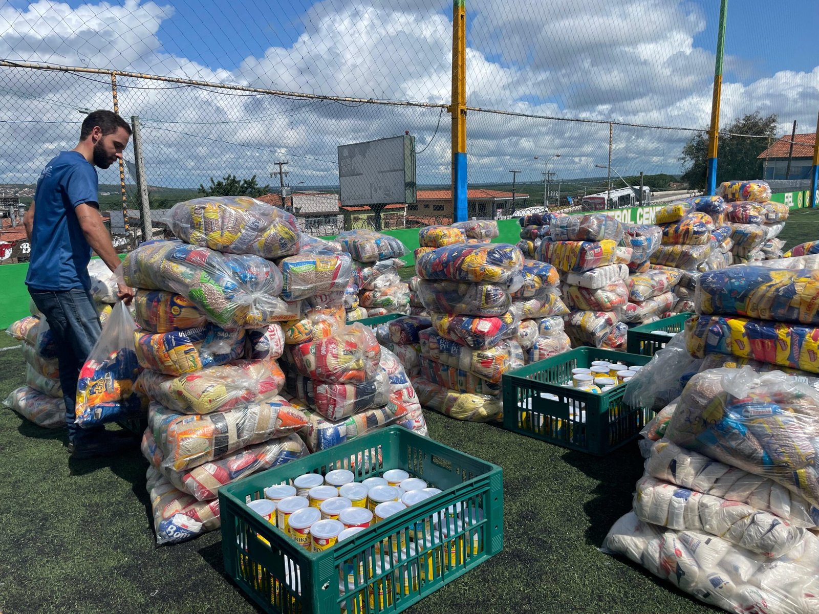 Natal fortalece combate à fome com doações a 16 instituições