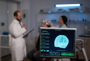 Novas fronteiras na estimulação cerebral profunda incluem neurocirurgia e ultrassom