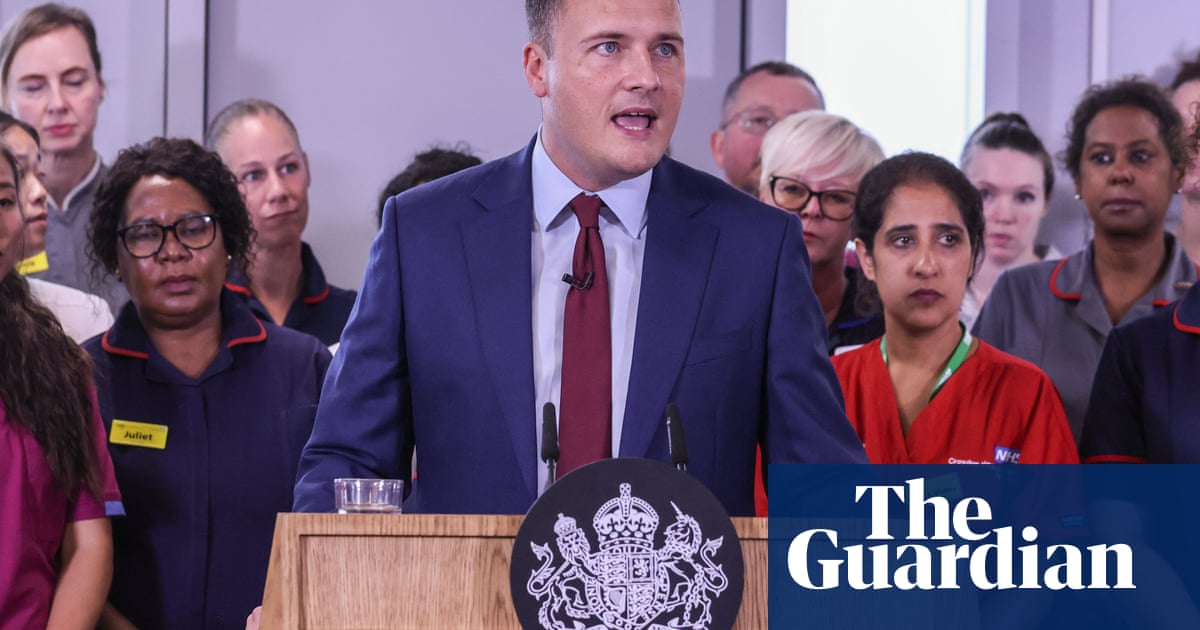 O Streeting estabelece uma revisão digital do NHS centrado no aplicativo 'Doctor in Your Pocket' | Política de Saúde