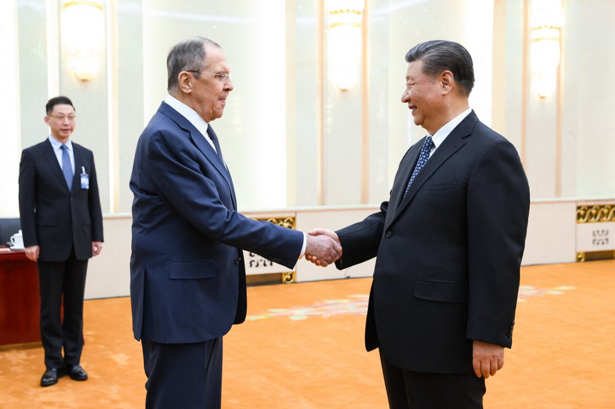 O XI da China promete maior apoio à Rússia, pois Meets Lavrov