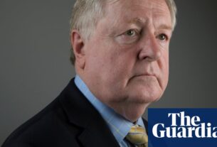 O ex -comissário de polícia do Met Ian Blair morre com 72 anos | Ian Blair