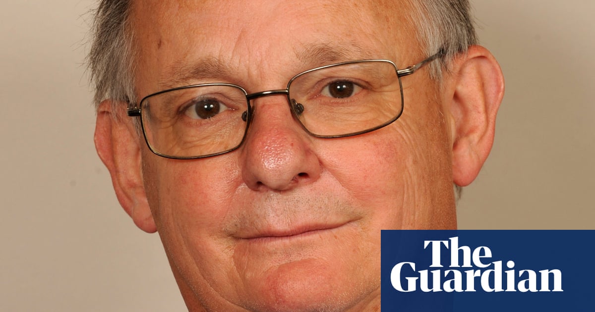 O par de trabalho David Lipsey encontrou morto após nadar no rio Wye | Notícias do Reino Unido