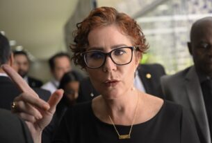 O que acontece após a prisão de Carla Zambelli? Veja os próximos passos