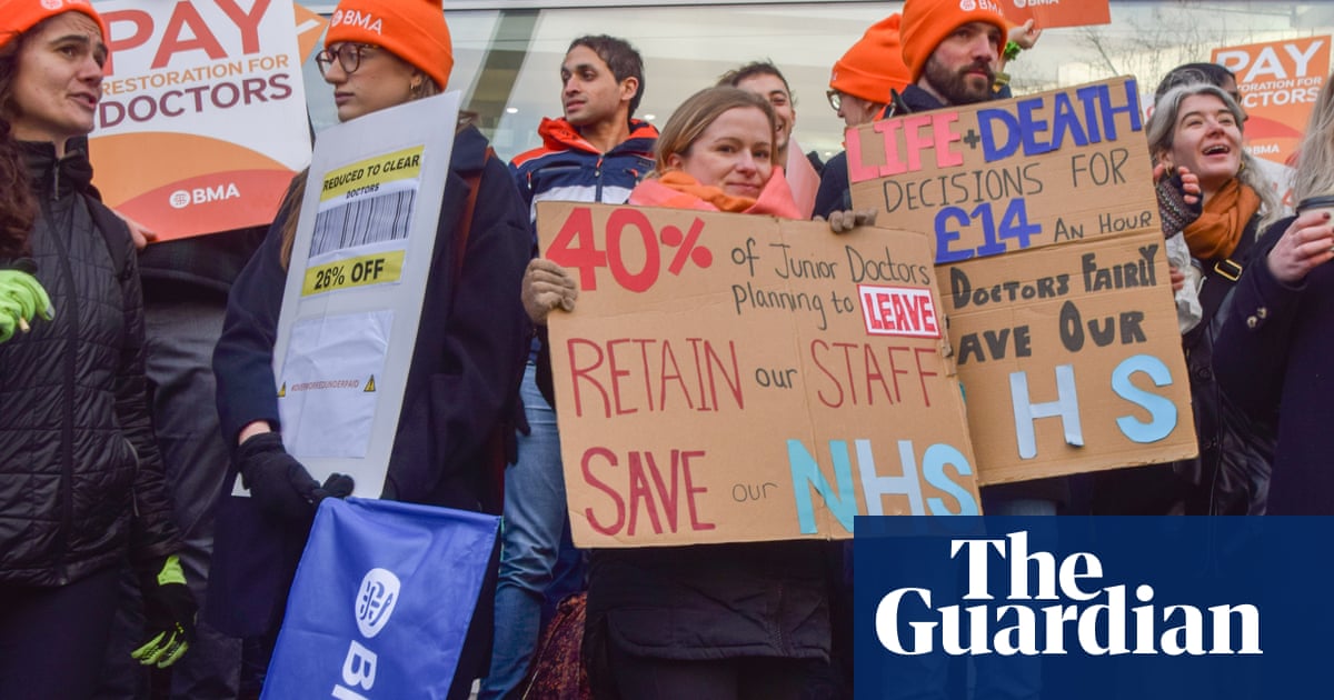 Os greves dos médicos residentes, descarrilando o Plano de Recuperação do NHS do trabalho | Médicos