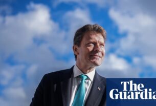 Os parlamentares trabalhistas desafiam Richard Tice sobre o plano da Reform UK de descartar projetos verdes | Reforma UK