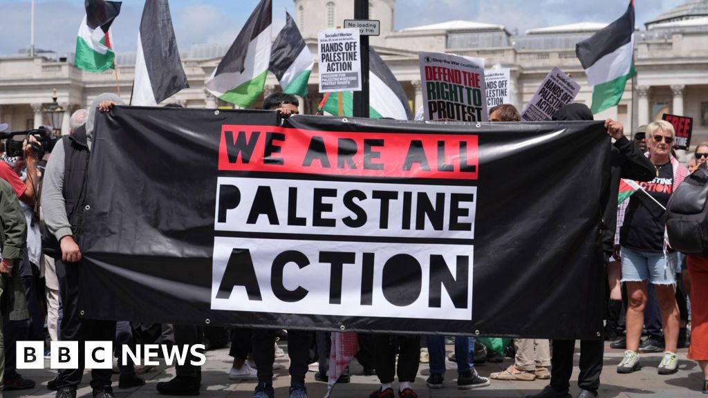 Os parlamentares votam para proibir a ação da Palestina como grupo terrorista