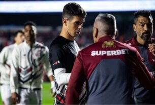 Oscar, do São Paulo, sofre fratura em três vértebras e ficará fora por no mínino um mês