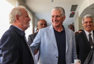 Presidente de Cuba se reúne com artistas e parlamentares no Rio de Janeiro