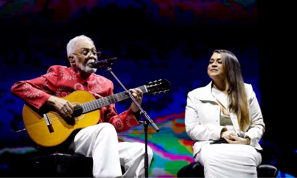 Preta Gil se apresentou pela última vez ao lado do pai, Gilberto Gil, em SP