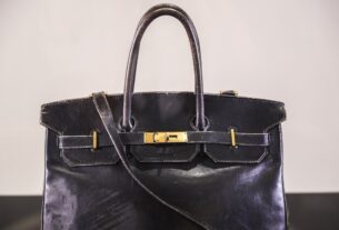 Primeira bolsa Birkin é leiloada por R$ 55 milhões