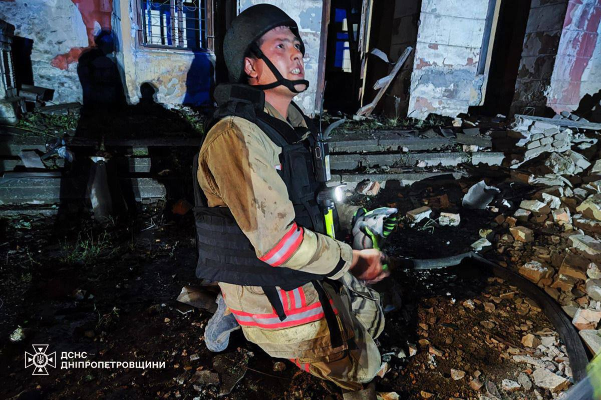 Prison Russia Bombs, Hits Hospital, matando 18 na Ucrânia