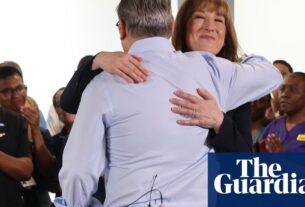 Rachel Reeves diz que está 'rachando com o trabalho' depois das lágrimas do Commons | Rachel Reeves
