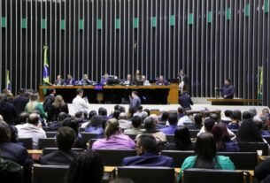 Reajuste de 9% para militares das Forças Armadas avança no Congresso
