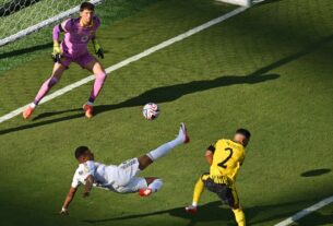 Real Madrid vence Borussia Dortmund com golaço de Mbappé e vai enfrentar o PSG na semifinal do Mundial de Clubes